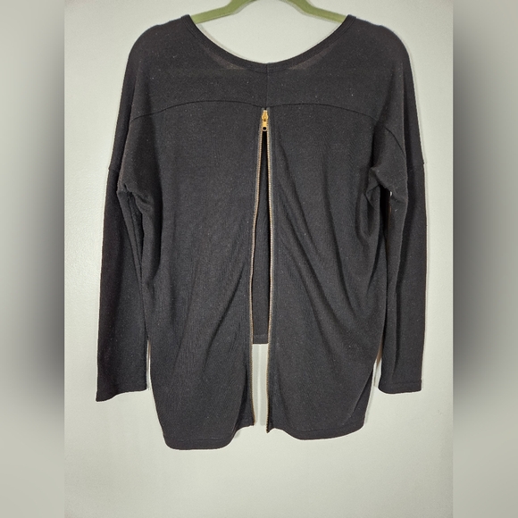 Lulus sz M Black zip to my lou hi low back goldtone zip sweater top - Picture 2 of 7